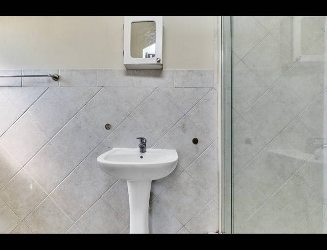 2 BEDROOM APARTMENT FOR SALE IN NORTH RIDING